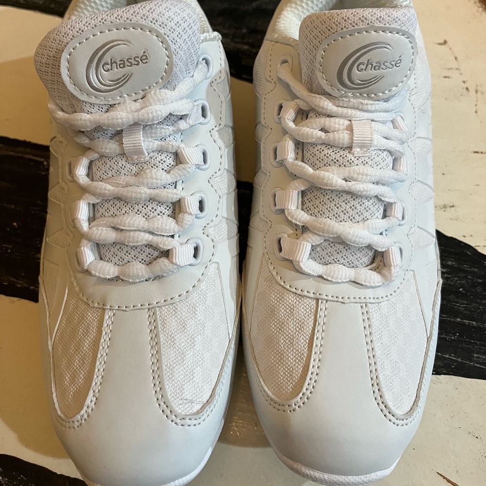 Cheer shoes never worn size 9